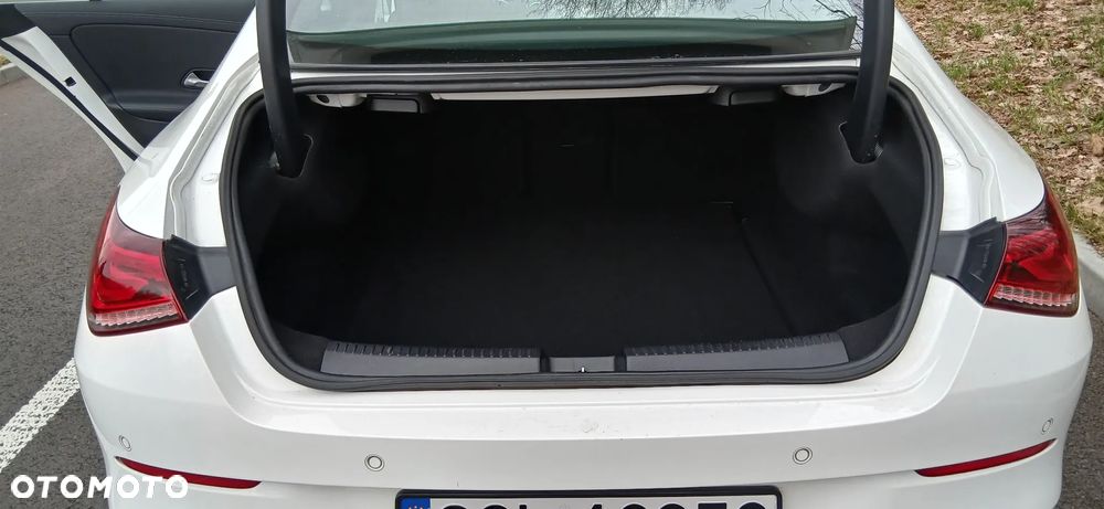 Mercedes-Benz CLA 200 7G-DCT - 8