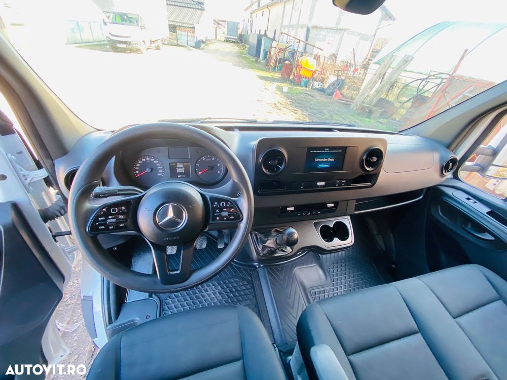 Mercedes-Benz 316 - 8