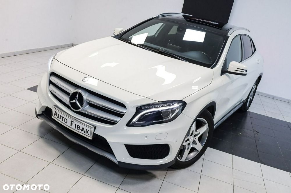 Mercedes-Benz GLA 200 7G-DCT AMG Line - 2
