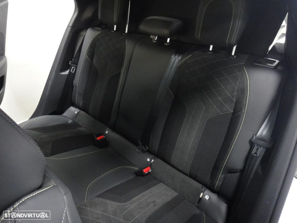 Peugeot e-2008 50 kWh GT Line - 13