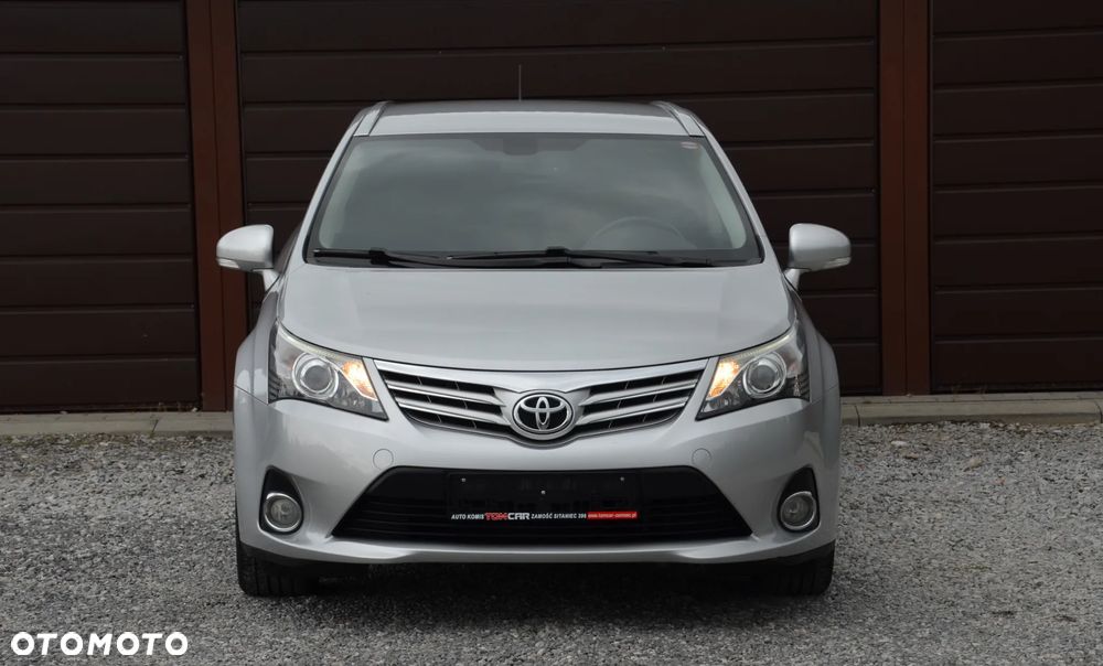 Toyota Avensis 2.0 D-4D - 12