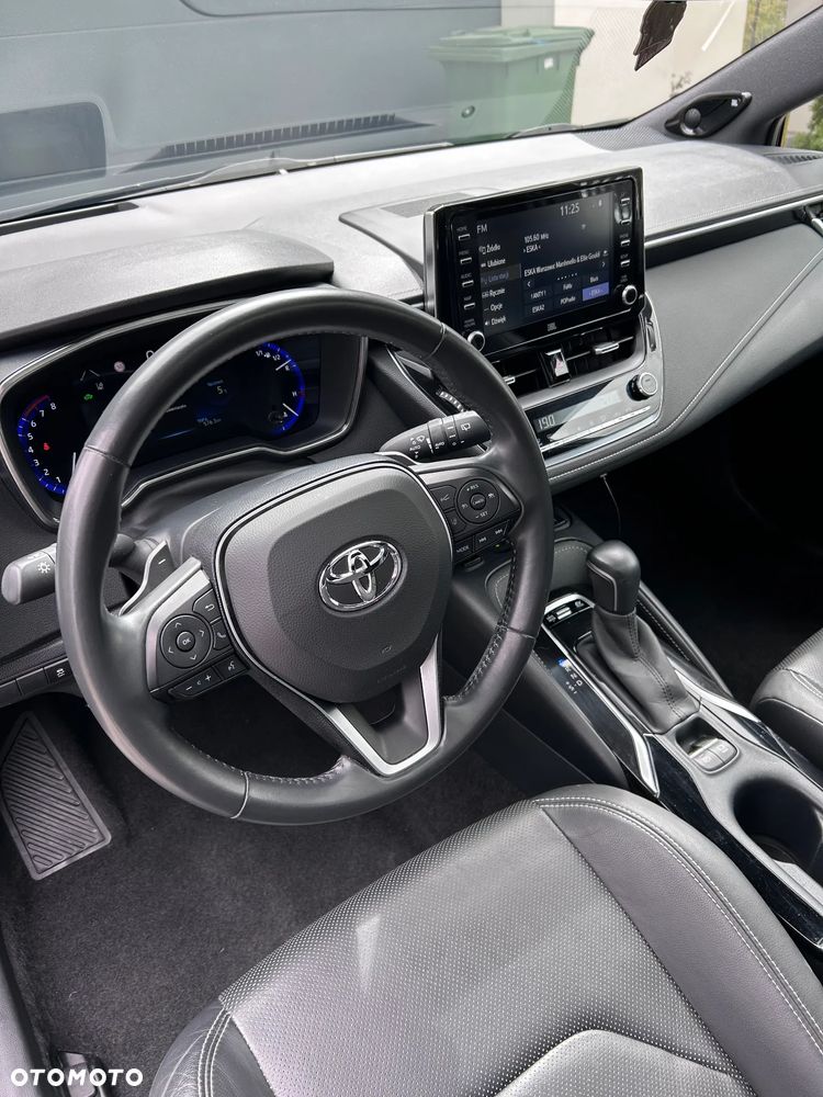 Toyota Corolla 2.0 Hybrid Executive - 9