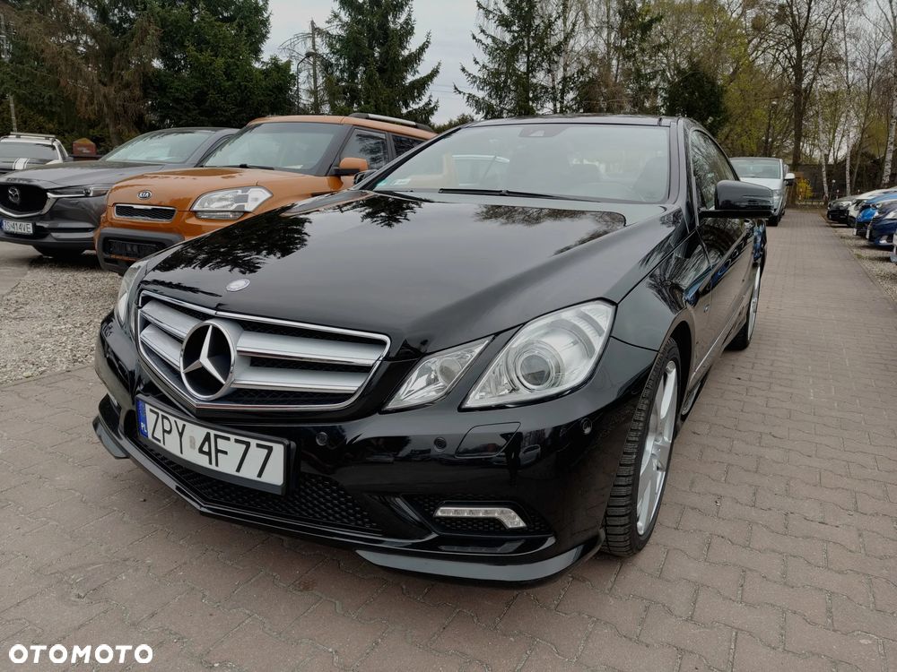 Mercedes-Benz Klasa E 350 CDI DPF BlueEFFICIENCY 7G-TRONIC Elegance - 4