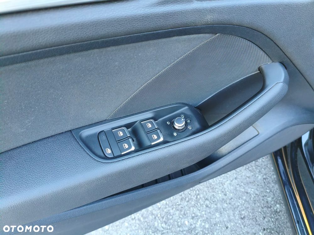 Audi A3 Sportback 1.6 TDI S tronic Attraction - 11