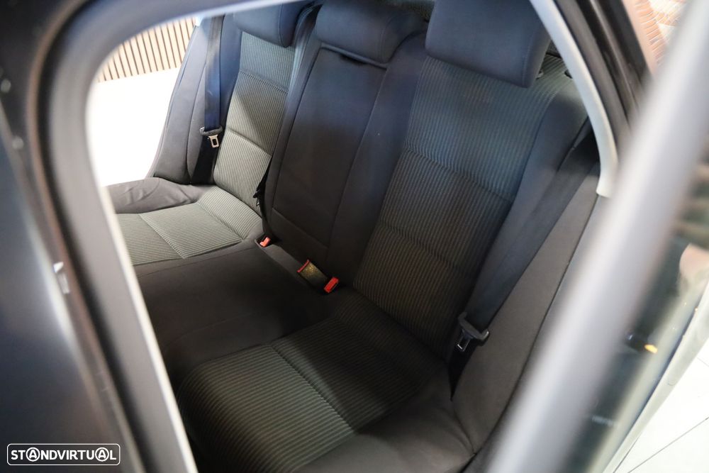 Audi A4 Avant 2.0 TDi S-line - 13