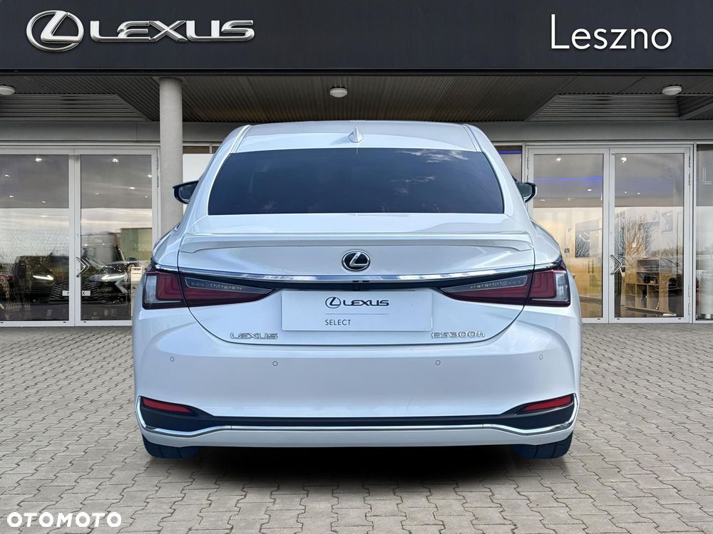Lexus ES 300h Business Edition - 8