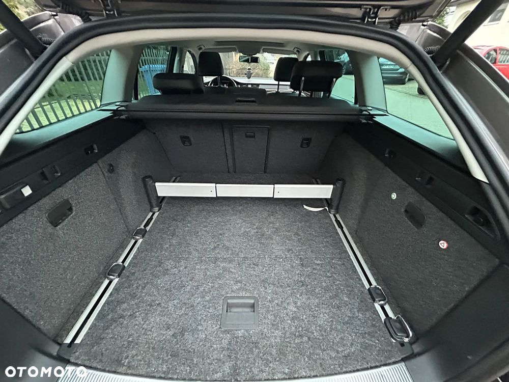 Skoda Superb 2.0 TDI Elegance Outdoor DSG - 17