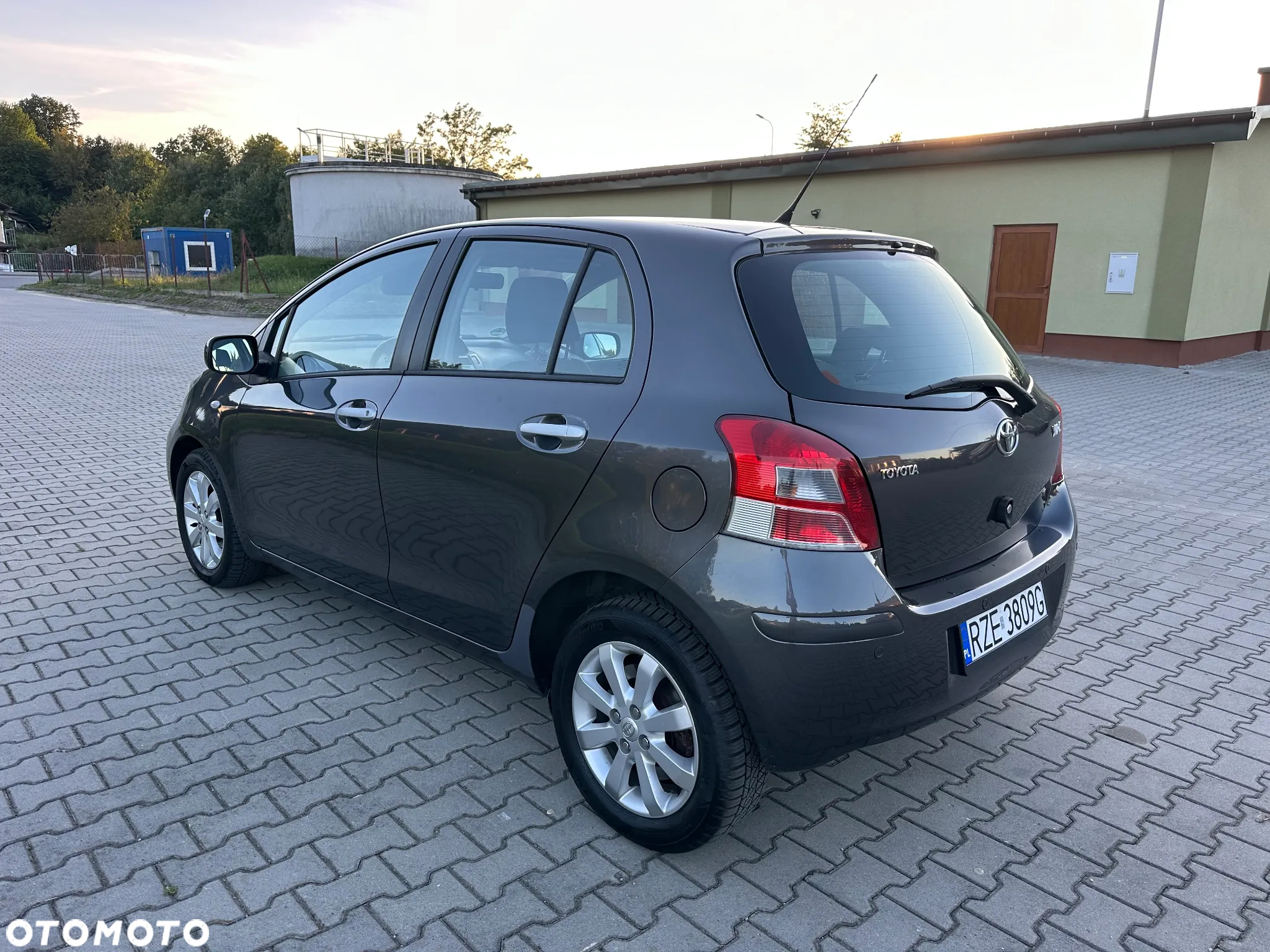 Toyota Yaris 1.33 VVT-i Life - 4