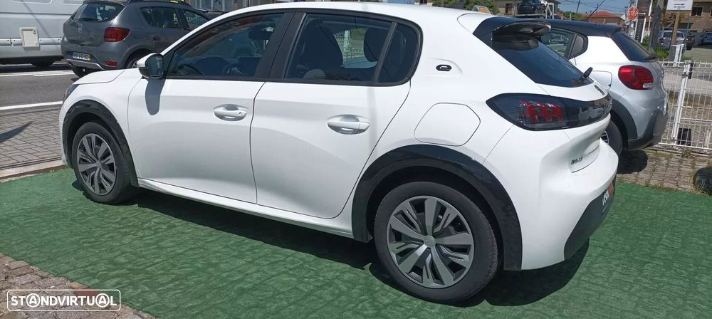 Peugeot e-208 - 4
