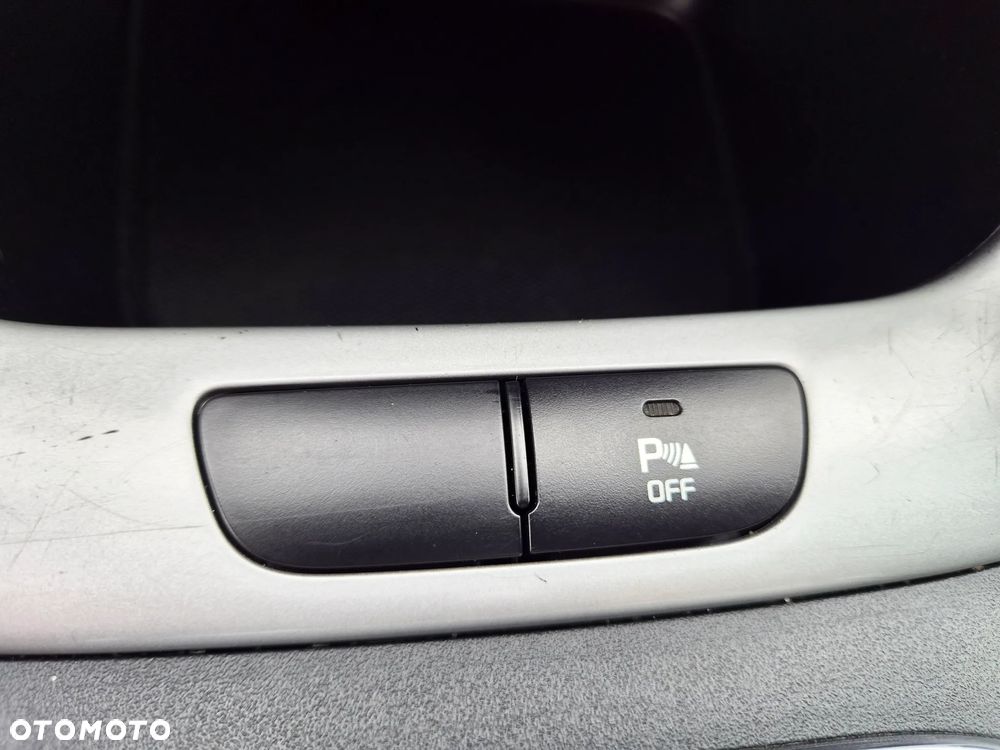 Kia Ceed 1.6 GDI Vision - 17