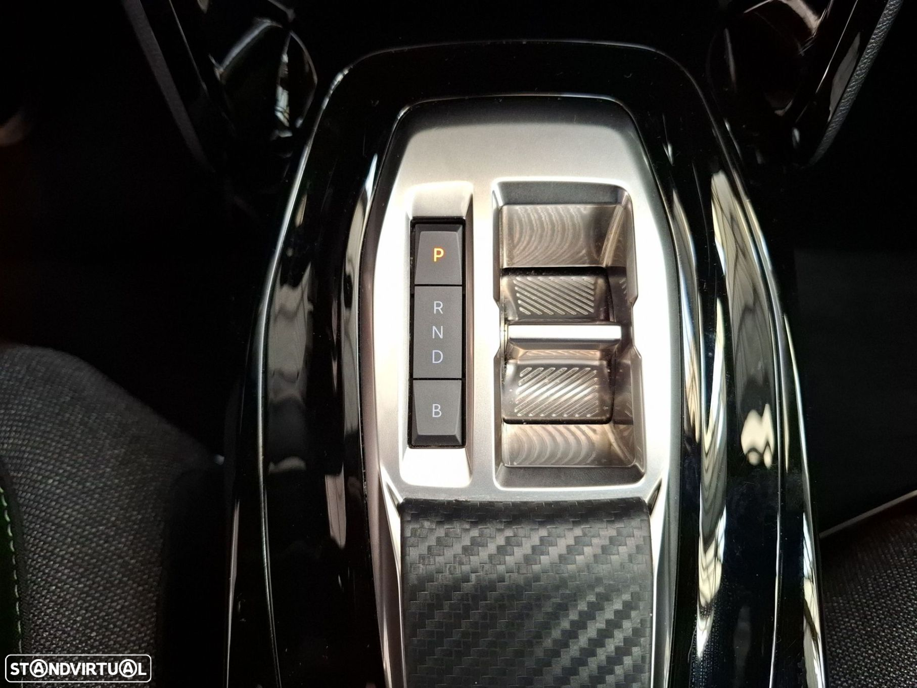 Peugeot e-2008 54 kWh Active - 19