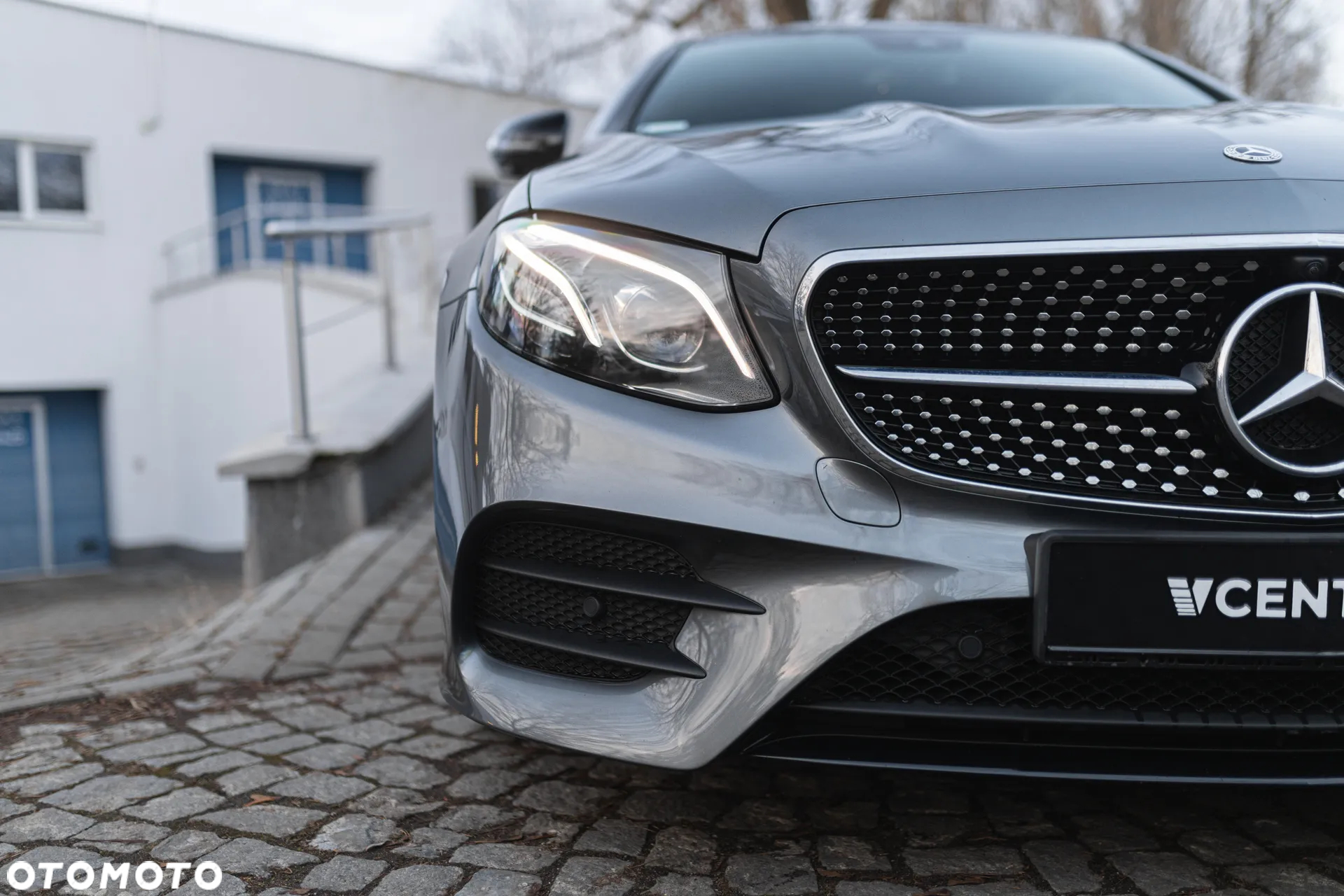 Mercedes-Benz Klasa E 350 Coupe 9G-TRONIC - 10