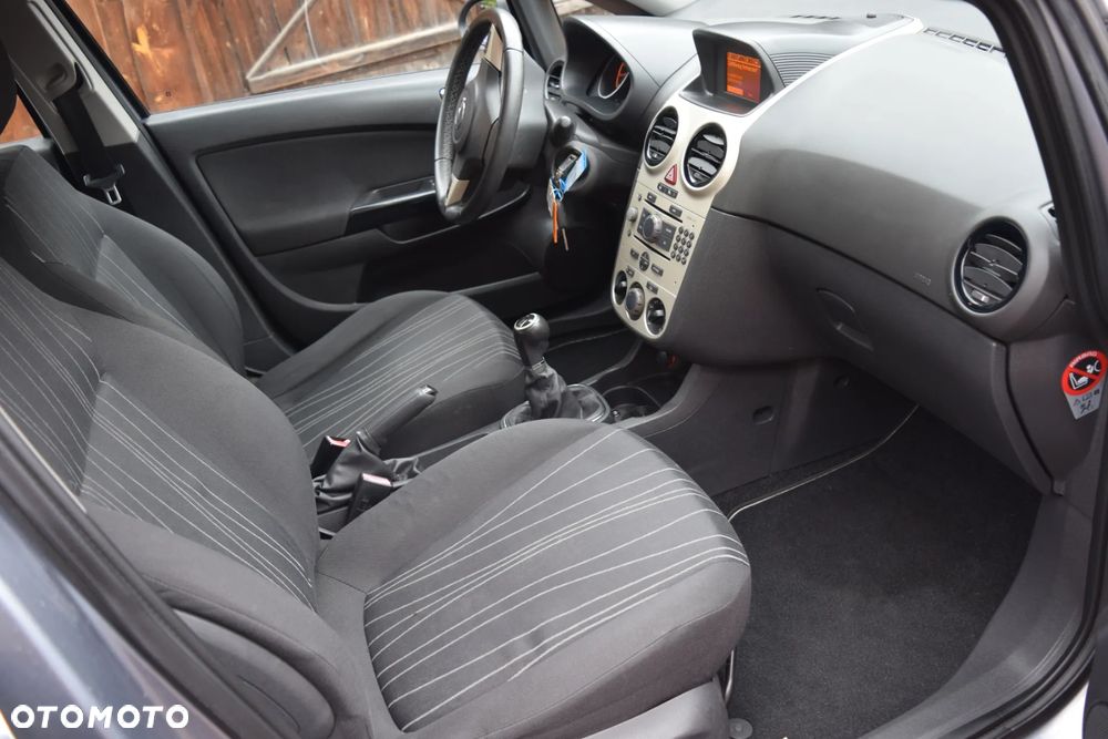 Opel Corsa 1.2 16V Navi - 18