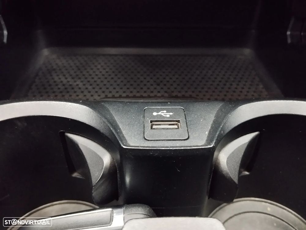 BMW 320 e Touring Corporate Edition Auto - 41