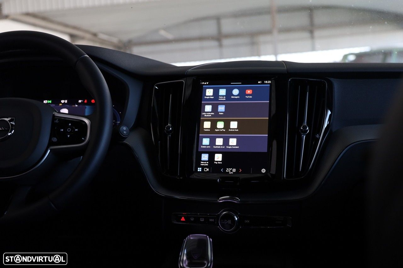 Volvo XC 60 2.0 T6 PHEV Black Edition AWD - 18