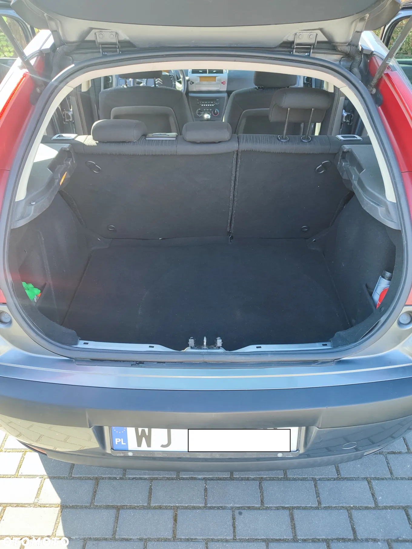 Citroën C4 1.4 16V Advance - 12