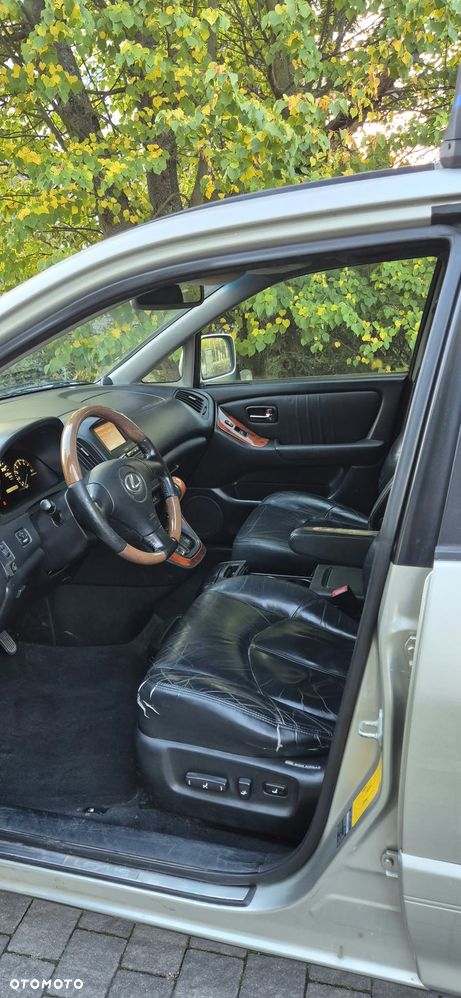 Lexus RX - 8