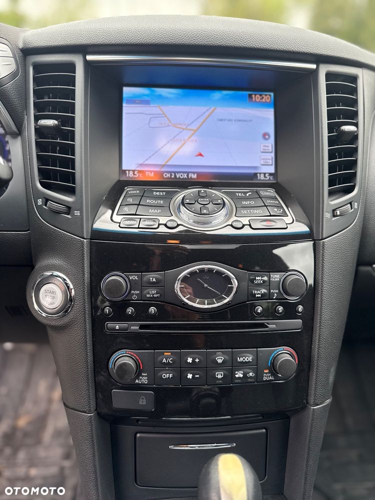 Infiniti Q70 3.0d S Premium - 22