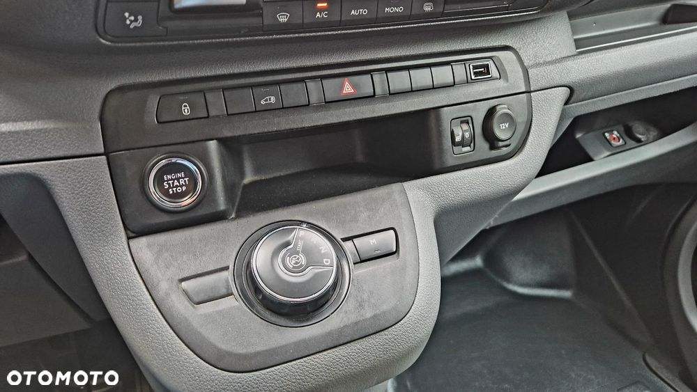 Opel Vivaro - 18