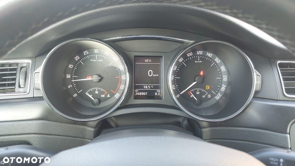 Skoda Superb 1.6 TDI Elegance Greenline - 13