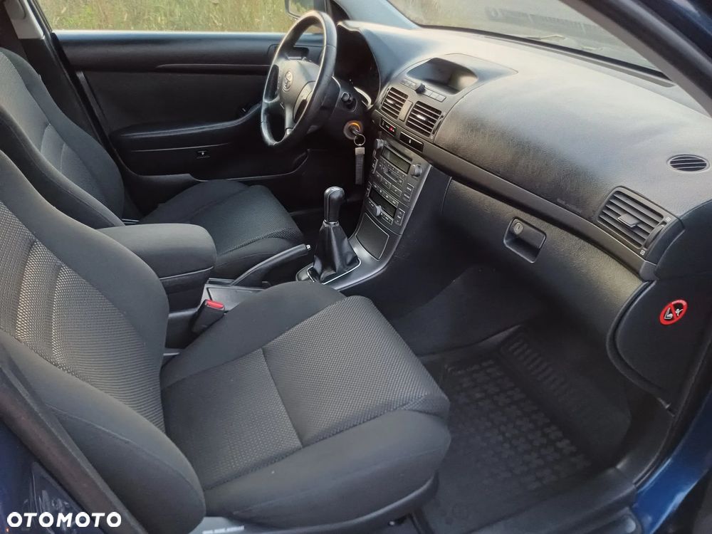 Toyota Avensis 2.0 D-4D Travel - 14