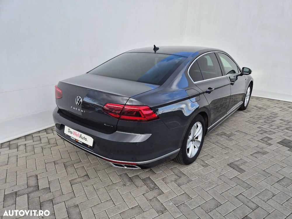 Volkswagen Passat 2.0 TDI DSG 4Mot Highline - 5