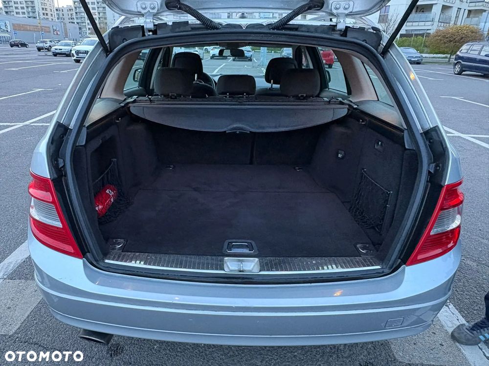 Mercedes-Benz Klasa C 220 CDI DPF Automatik - 8