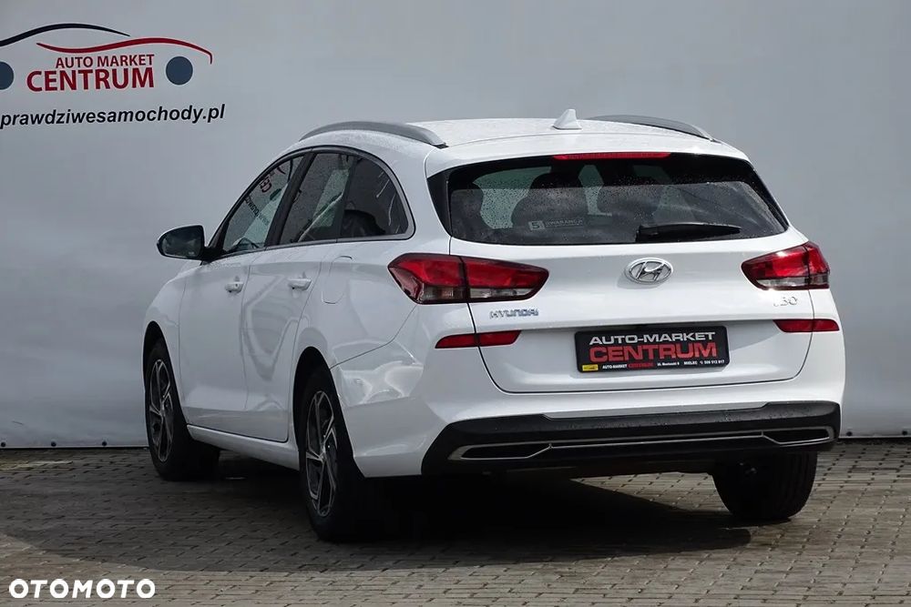 Hyundai i30 1.5 DPI Comfort - 35
