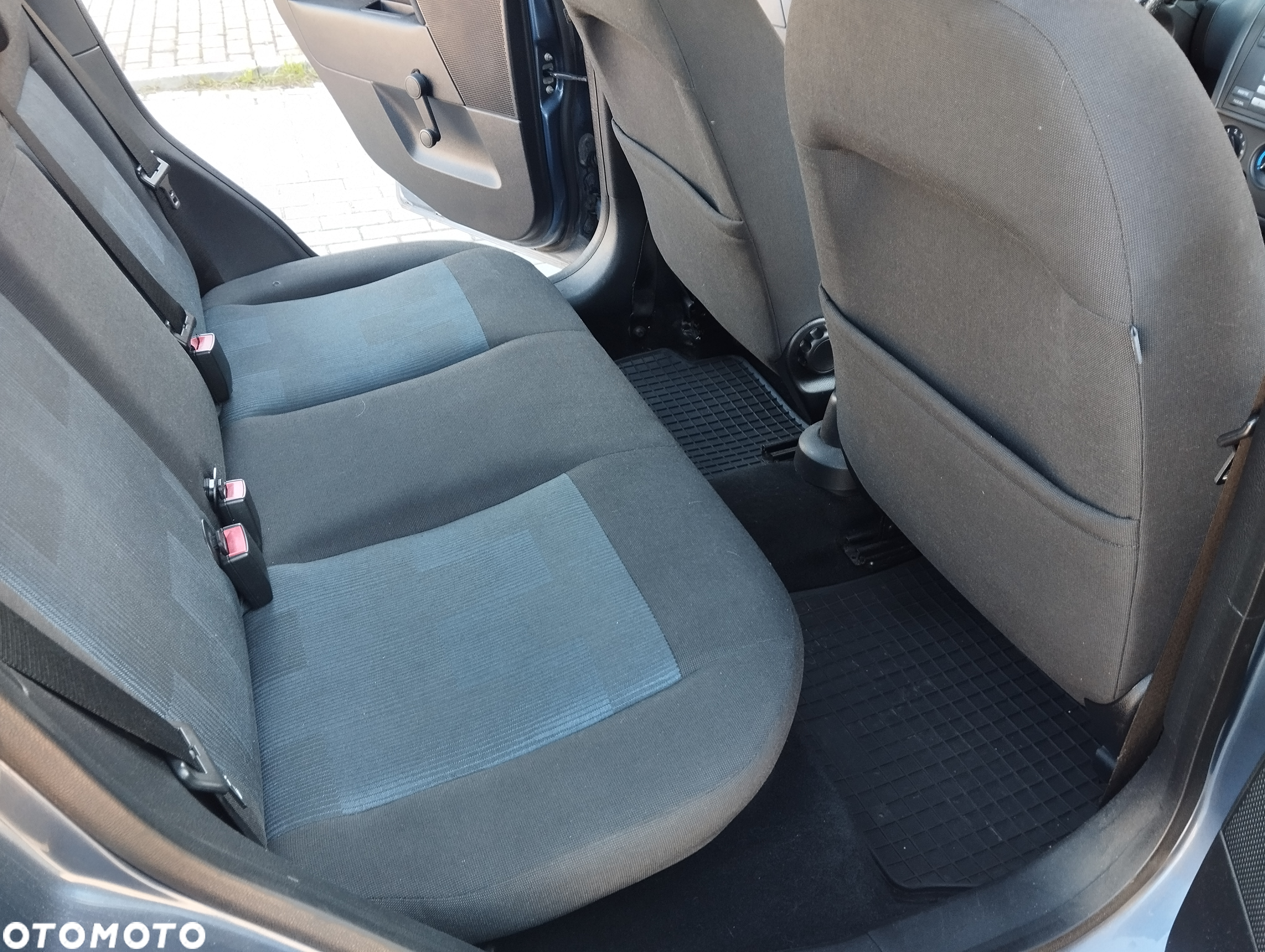 Ford Fiesta 1.4 Ambiente - 9
