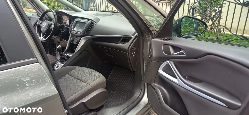 Opel Zafira - 17