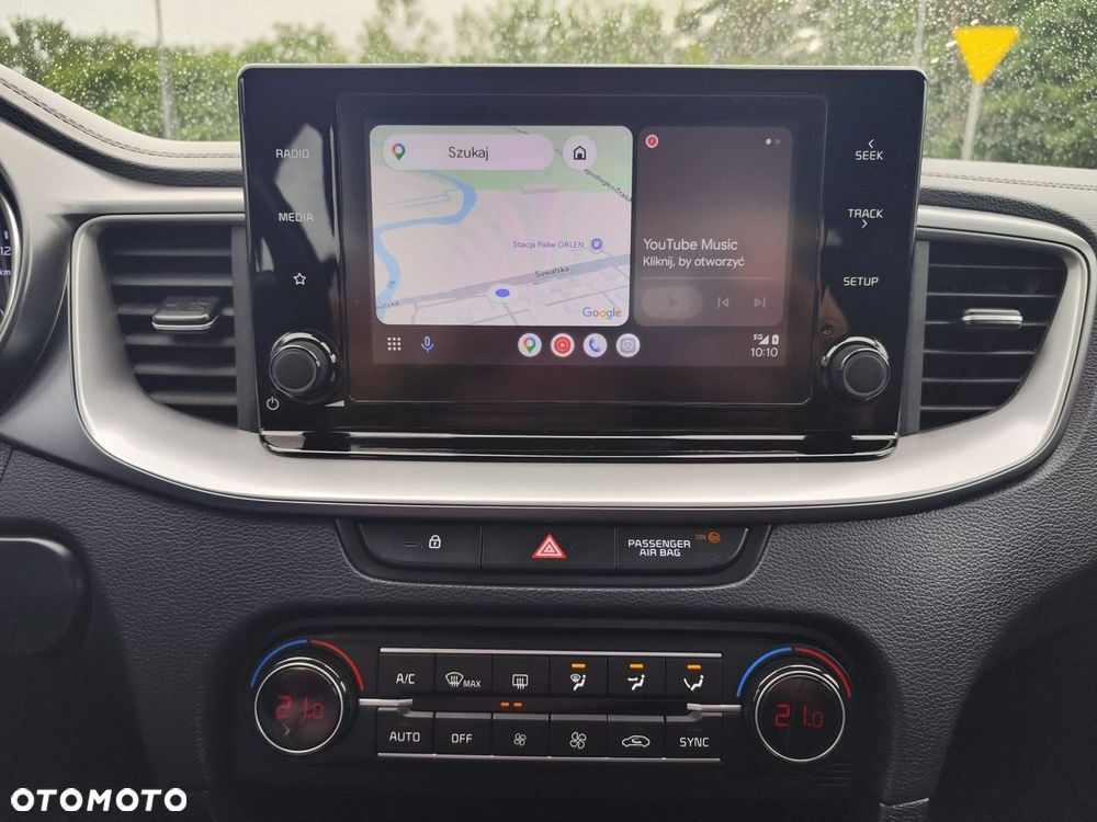 Kia Ceed - 8