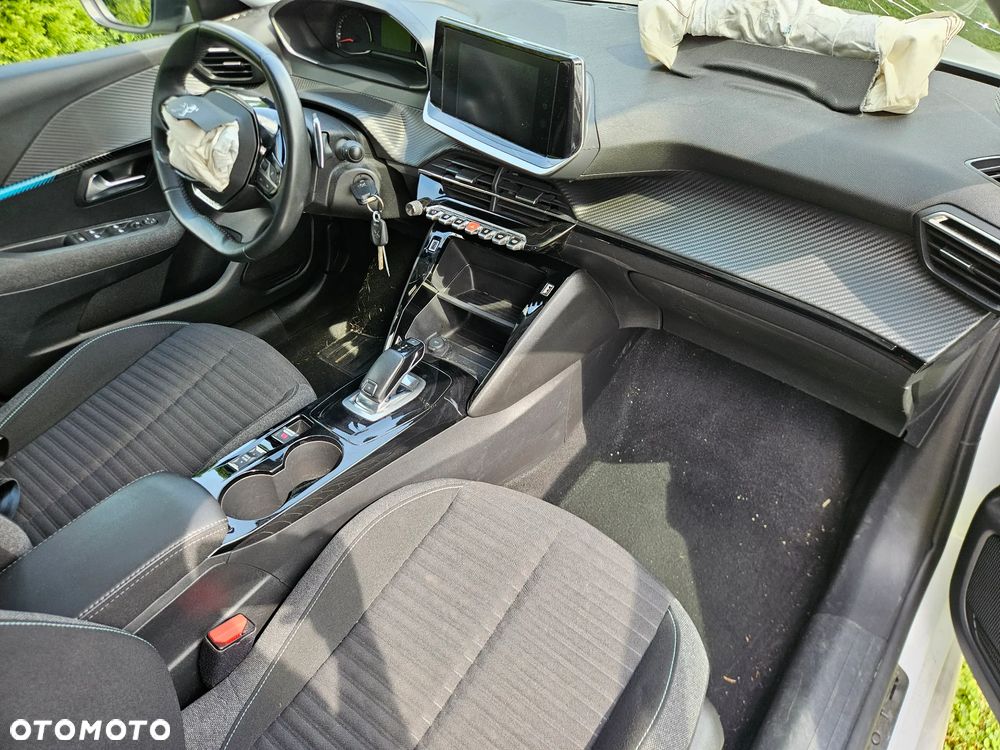 Peugeot 208 1.2 PureTech Active S&S EAT8 - 7