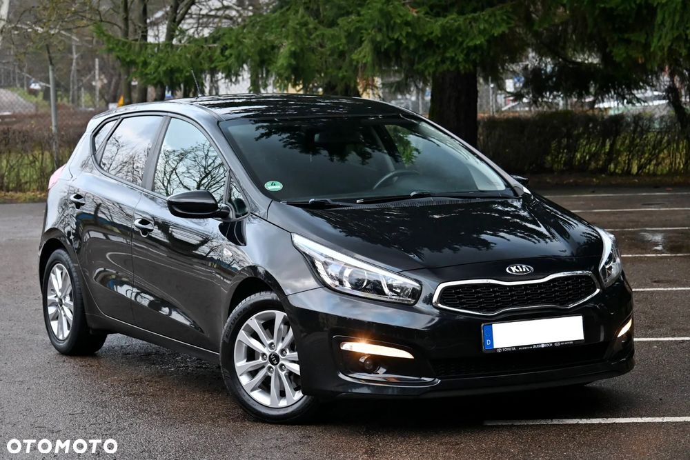 Kia Ceed 1.4 CVVT Dream-Team Edition - 11