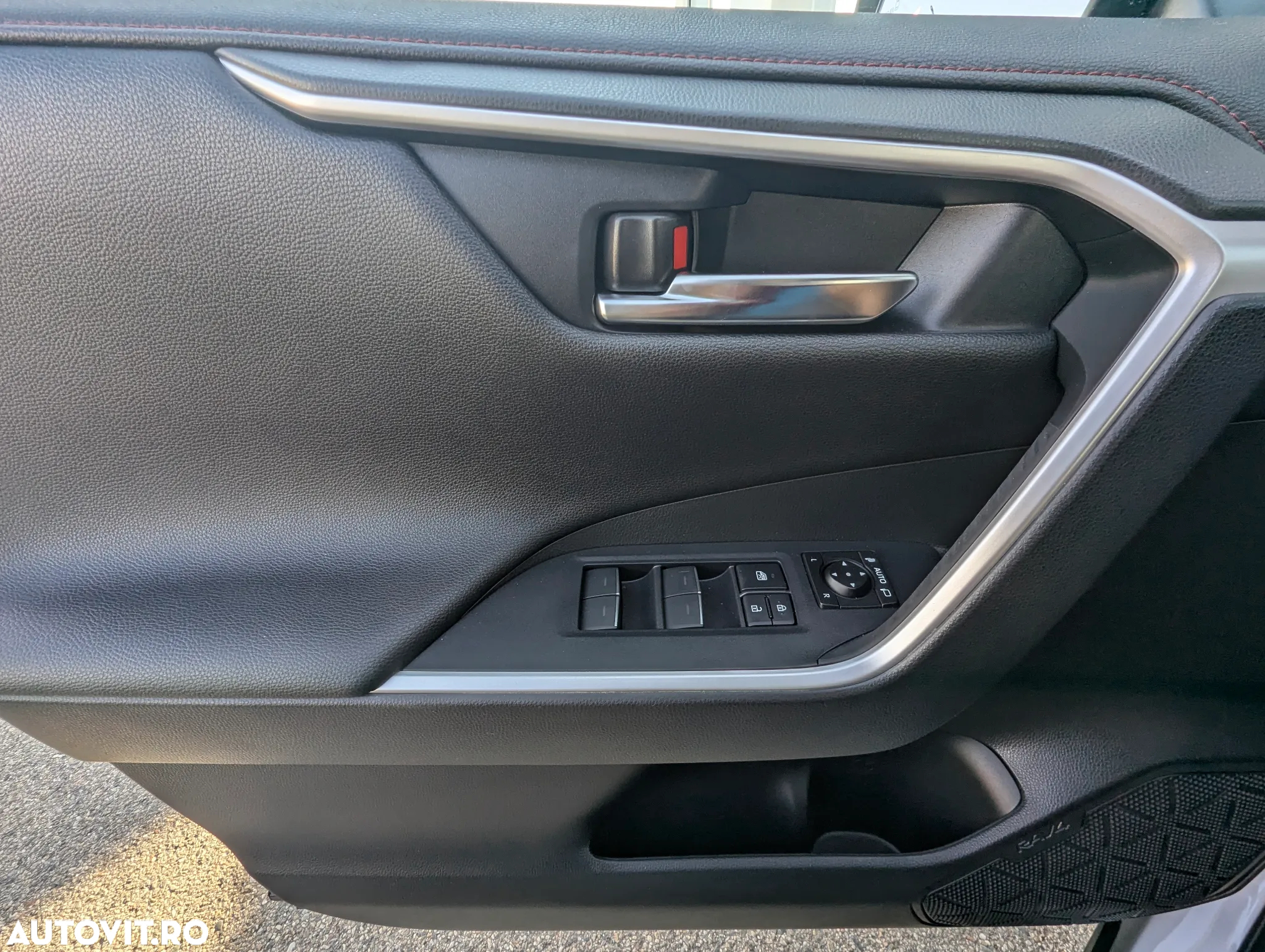 Toyota RAV4 Plug-in-Hybrid Style - 14
