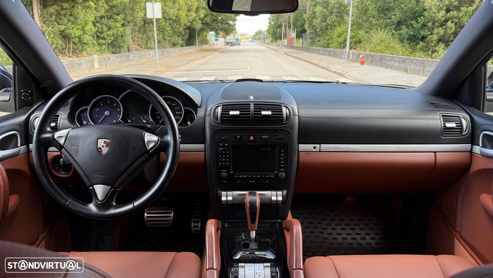 Porsche Cayenne S Tiptronic - 12