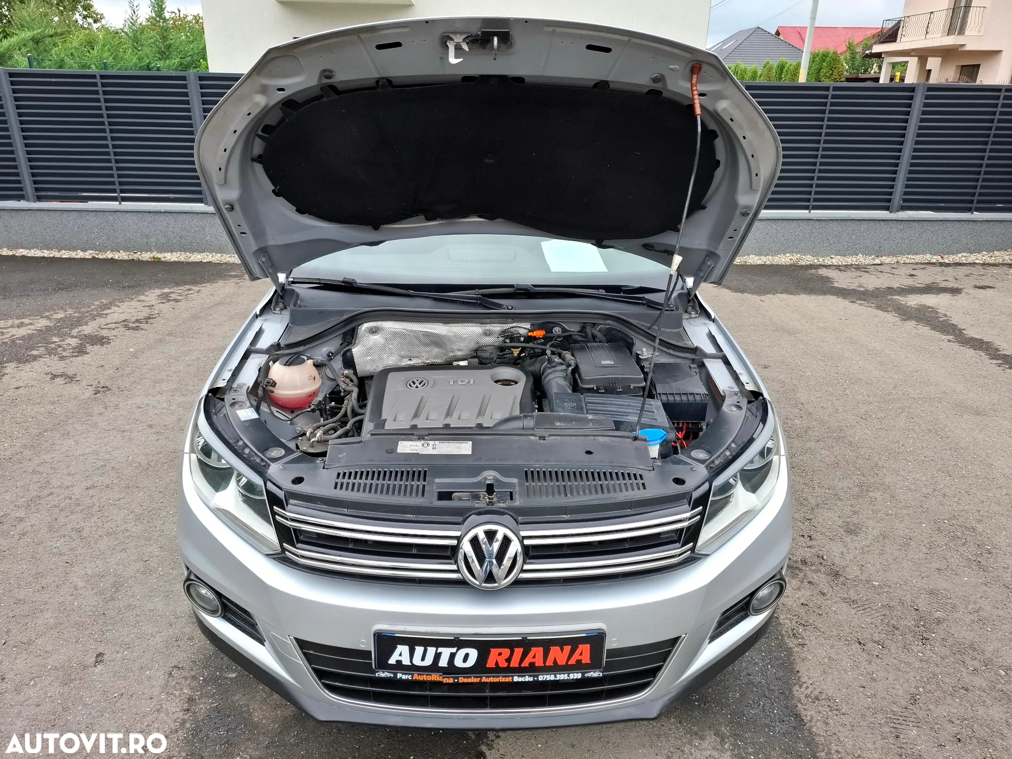 Volkswagen Tiguan 2.0 TDI BMT Sport & Style - 12