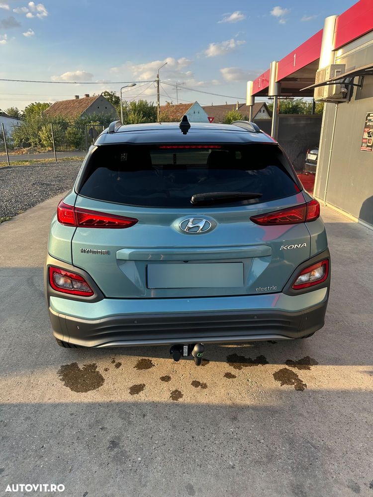 Hyundai KONA 204CP Luxury+ - 2