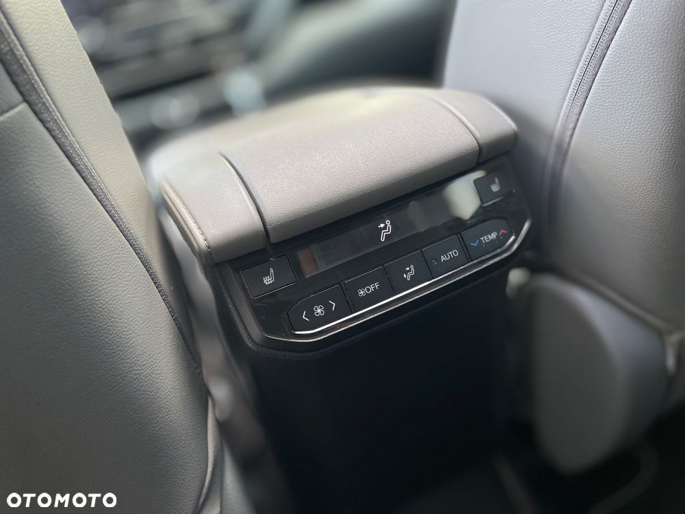 Toyota Highlander 2.5 Hybrid Executive - 28