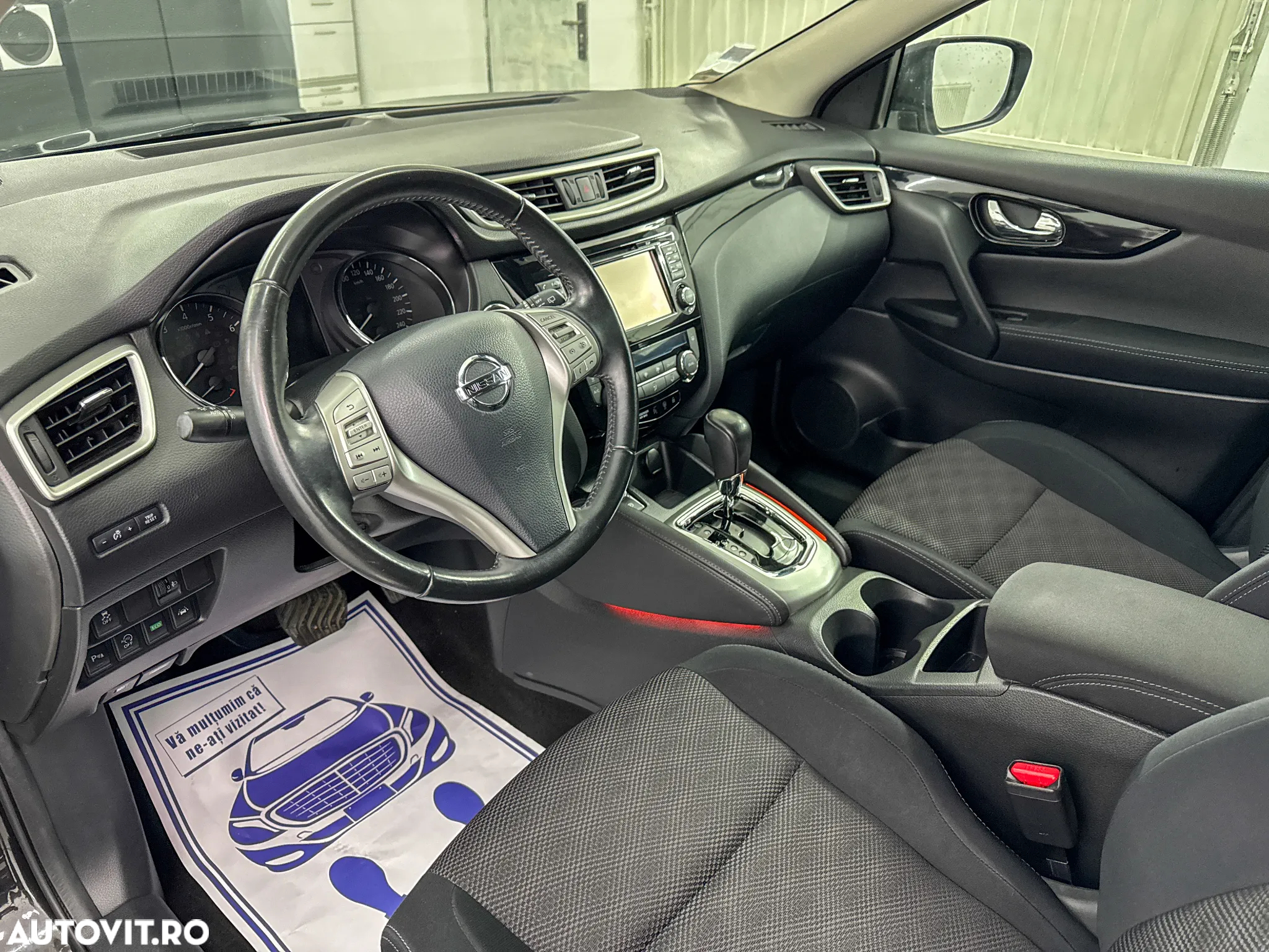 Nissan Qashqai 1.2 DIG-T Start/Stop X-TRONIC N-Connecta - 24