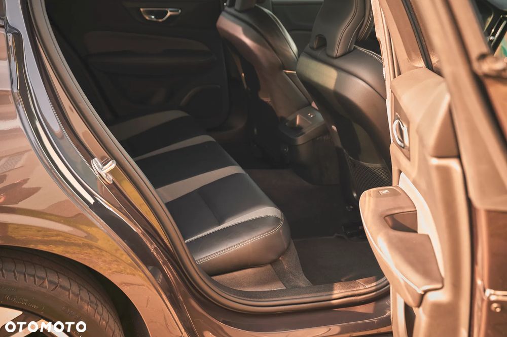 Volvo S60 B4 B Geartronic RDesign - 17