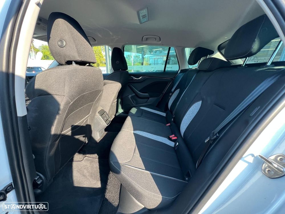 Skoda Kamiq 1.0 TSI DSG - 7