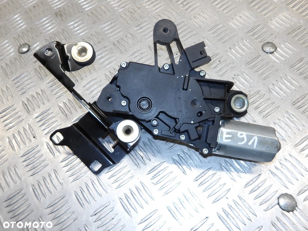 BMW E91 KOMBI 2.0D M47 04-08 SILNICZEK WYCIERACZKI TYŁ 1397220497 - 1