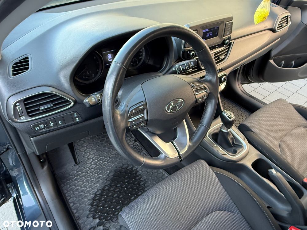 Hyundai i30 1.5 DPI Smart - 31