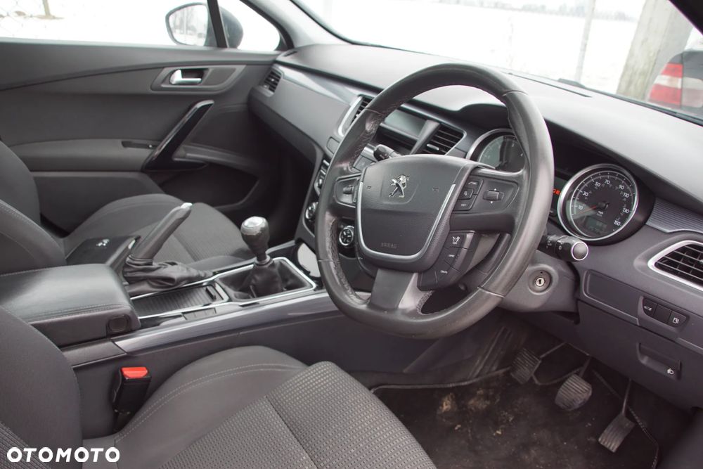Auto na części - Peugeot 508 SW I 2.0 HDI 163 KM RH02 20MB27 KGN 2010R Silnik Skrzynia Drzwi Maska Klapa Zderzak Błotnik Szyba Lusterko Klamka Lampa Deska Kokpit Sterownik Moduł Czujnik Licznik Wyświetlacz Panel Kierownica - 10