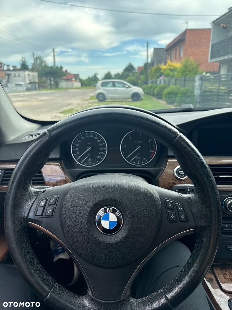 BMW Seria 3 320d - 14