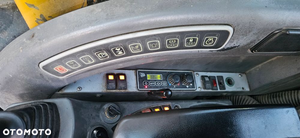 JCB JS200W - 8