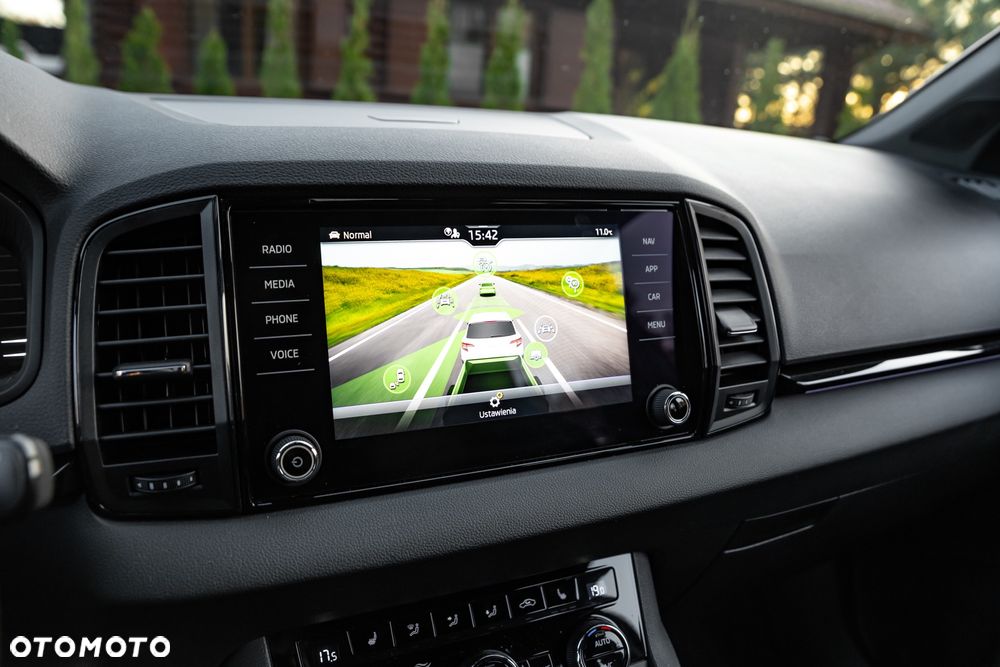 Skoda Karoq 2.0 TSI 4x4 DSG Sportline - 39