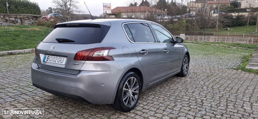 Peugeot 308 PureTech 110 Stop & Start Allure — photo 4