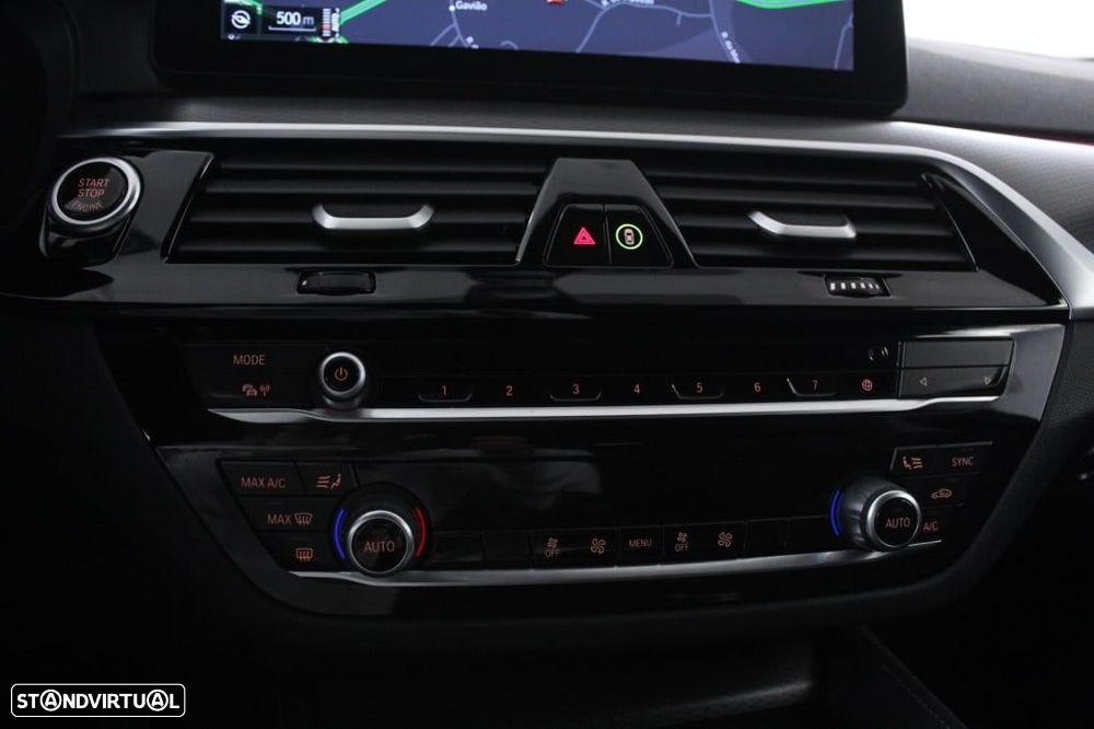 BMW 520 d Pack Desportivo M Auto - 28