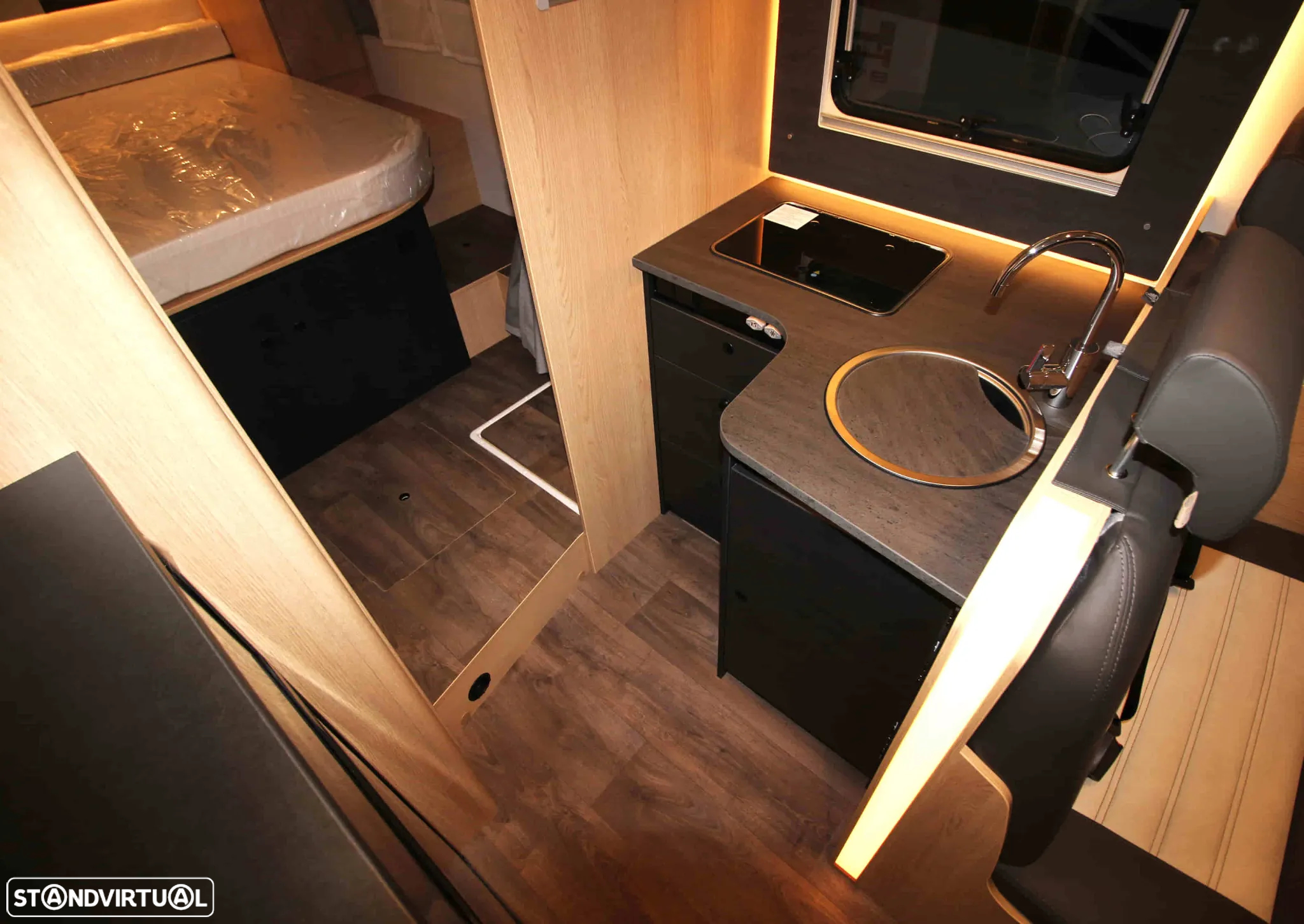Sunlight T 690L Adventure Edition N60 - 15